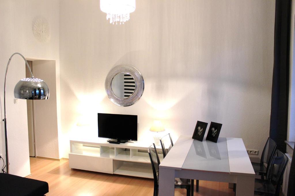A-partments * Kolonia